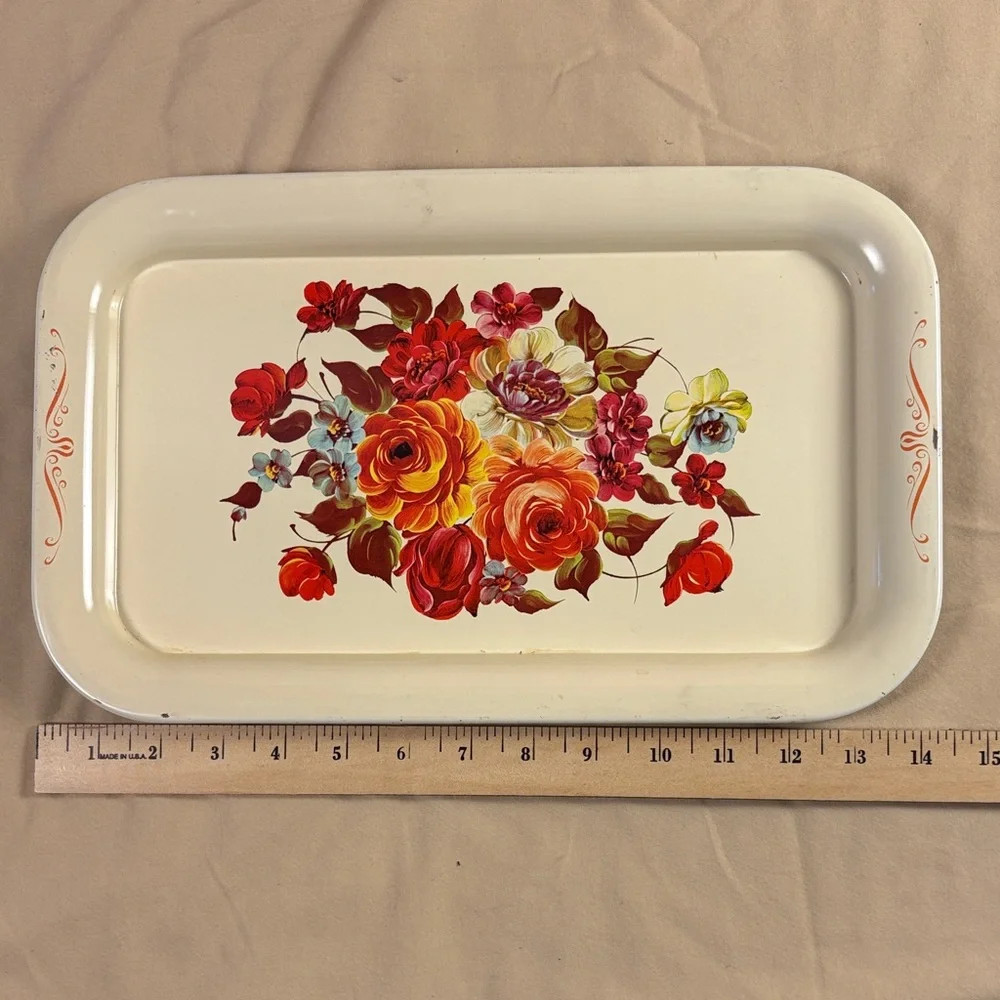 Vintage Ivory Floral Toleware Serving Trays‎ - Set of 4